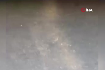 İstanbul Esenyurt'ta yolda yürüyen genç kıza taciz kamerada