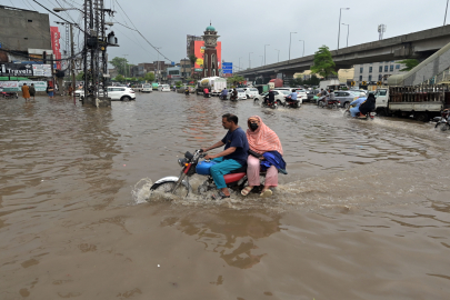 Pakistan’daki muson yağmurlarında can kaybı 98’e yükseldi