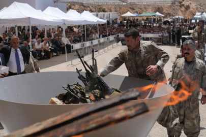 PKK'nın silah yaktığı törende 'Ahmet Türk' detayı! 8 yıl sonra ilk kez...