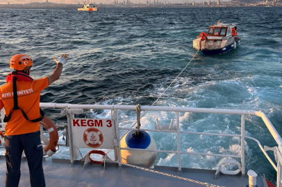 Heybeliada açıklarında sürüklenen tekne kurtarıldı