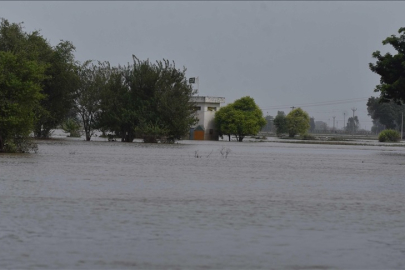 Pakistan'da sellerde ölenlerin sayısı 104'e çıktı