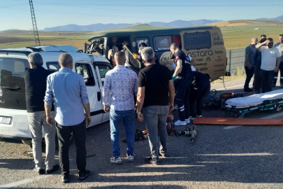 Bayburt'ta trafik kazası: 2 ölü, 6 yaralı
