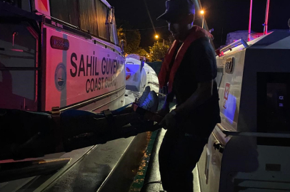 Çanakkale Bozcaada’da trafik kazasında yaralanan vatandaşın tıbbi tahliyesi Sahil Güvenlik ekiplerince gerçekleştirildi