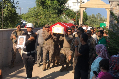 Mersin'de kazada hayatını kaybeden özel harekat polisi son yolculuğuna uğurlandı