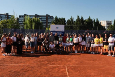 Bursa'da raketler Prof. Dr. Ayhan Kızıl için sallandı