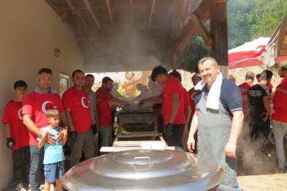 Bursa'nın tarihi Seferiışıklar Köyü’nde coşkulu pilav günü