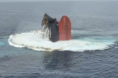 Husilerin batırdığı Eternity C yük gemisindeki mürettebattan 10’u kurtarıldı