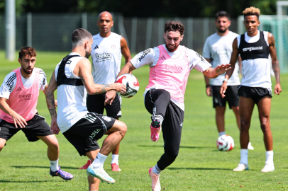 Beşiktaş, günü iki antrenmanla tamamladı