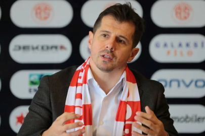 Emre Belözoğlu, dünyaca ünlü golcüyle görüştü!