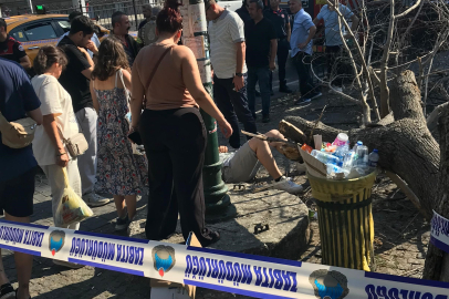 İstanbul Beşiktaş'ta kaldırımda giden 3 kişinin üzerine ağaç devrildi