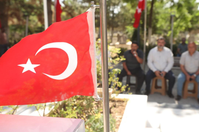 Şehit Ömer Halisdemir'in kabrine ziyaretçi akını