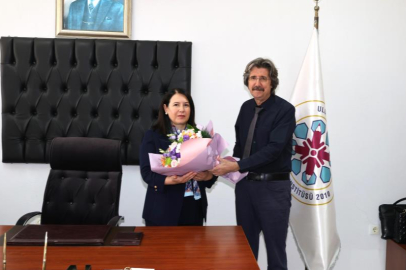 Bursa Uludağ Üniversitesi eğitim bilimleri enstitüsünde bayrak değişmi