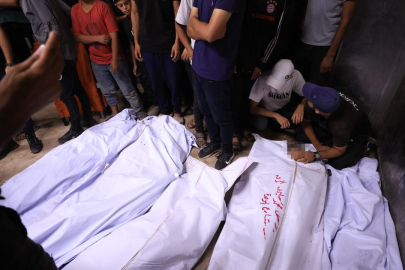 Gazze'de 13 kişi daha katledildi