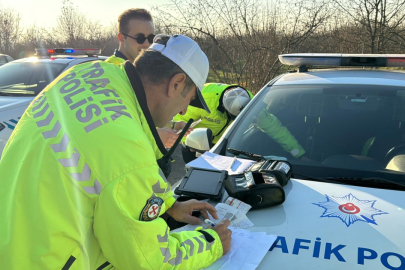 Yüksek sesle müzik dinleyen sürücülere 10 bin lira ceza uygulandı