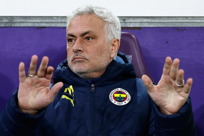 Fenerbahçe'de kampa çağrılan 2 isim takımdan ayrılıyor