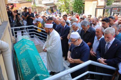 Yangında ölen anne ve 3,5 aylık oğlu toprağa verildi