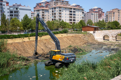 Bursa Büyükşehir’den Ayvalı Dere’de temizlik ve ıslah çalışması
