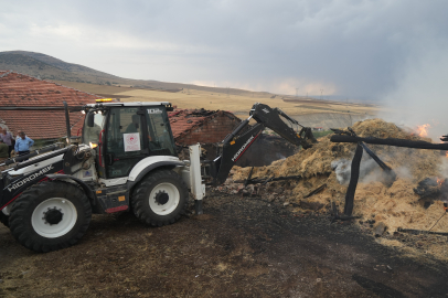 Kırıkkale'de faciadan dönüldü: Ekiplerin zamanında müdahalesi köyü yanmaktan kurtardı