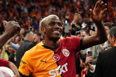 Victor Osimhen'de işlem tamam: Sözleşme detayları bile belli oldu