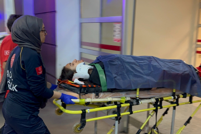 Adıyaman'da motosiklet ile hafif ticari araç çarpıştı: 1 yaralı