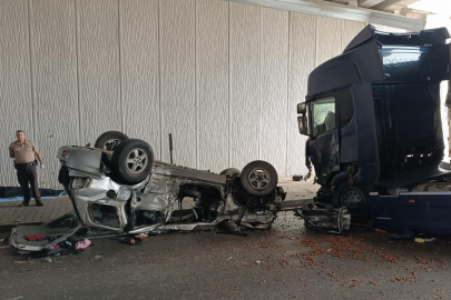 Kastamonu'da tır ile otomobil çarpıştı: 3 ölü, 5 yaralı