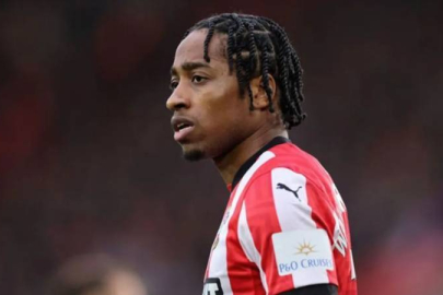 Kyle Walker-Peters West Ham yolunda