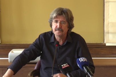 TRT Yönetim Kurulu Başkanı Yılmaz Bursa'da kitap tanıtım toplantısına katıldı