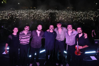 Bursa İnegöl’de festival heyecanı Dedublüman konseriyle zirveye ulaştı