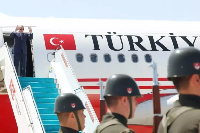 Cumhurbaşkanı Erdoğan, KKTC'de resmi törenle karşılandı