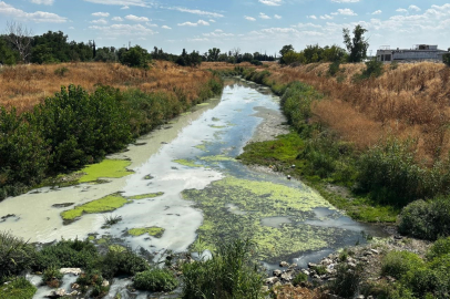 Kırklareli Lüleburgaz Deresi'nin rengi değişti