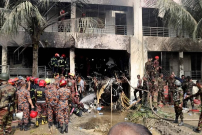 Bangladeş'te askeri jet okula düştü! Çok sayıda ölü ve yaralı var