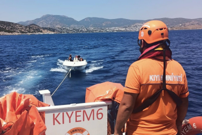 Muğla Akvaryum koyunda arızalanan ve sürüklenen tekne kurtarıldı