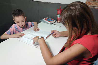 Otizm teşhisi konulan çocuk üstün zekalı tanısı aldı