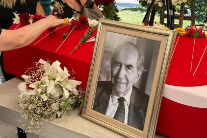 Altan Öymen son yolculuğuna uğurlandı