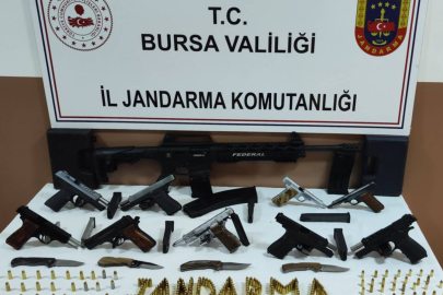 Bursa'da jandarmadan büyük operasyon: Cephanelik gibi ev