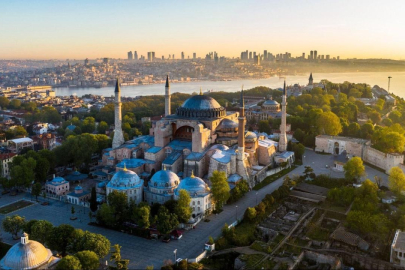 Ayasofya-i Kebir Camii'nden ziyaretçi rekoru!