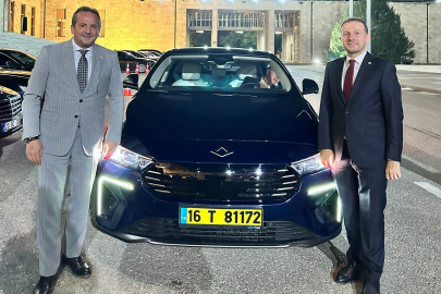 Bursa milletvekilleri Togg'un sedan modeline hayran kaldı