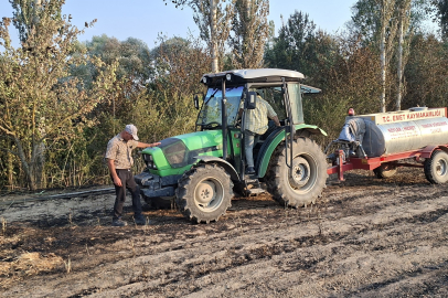 Kütahya'da 8 dönüm arazi ve 180 balya saman küle döndü