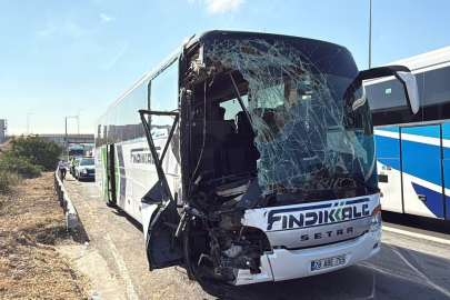 Anadolu Otoyolu'nda otobüs kamyona çarptı: 7 yaralı