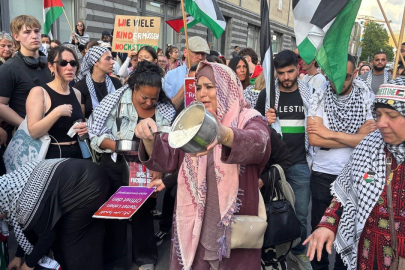 Berlin’deki Mısır Büyükelçiliği önünde "Gazze" protestosu