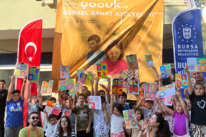 Bursa'da Gezici Sanat Atölyesi, çocuklarla buluştu