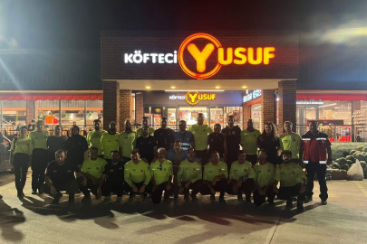 Bursa'nın ünlü restoranı Köfteci Yusuf'tan yangınla mücadele eden ekiplere destek