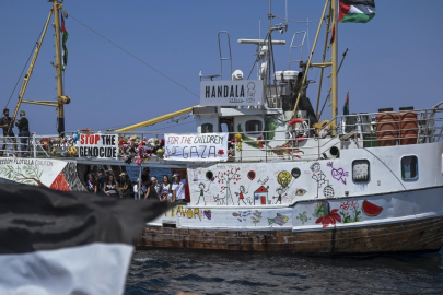 Gazze'ye yardım için yola çıkan gemiye İsrail müdahalesi bekleniyor