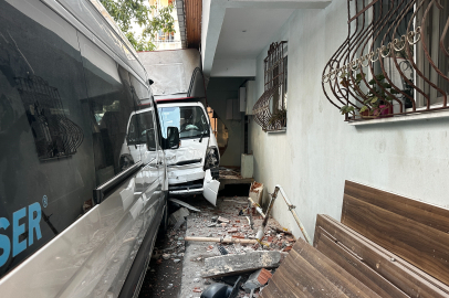 İstanbul Maltepe'de kamyonetin çarptığı kadın hayatını kaybetti, kaçan şoför yakalandı
