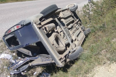 Kastamonu’da mucura kapılan araç şarampolde takla attı: 2 yaralı