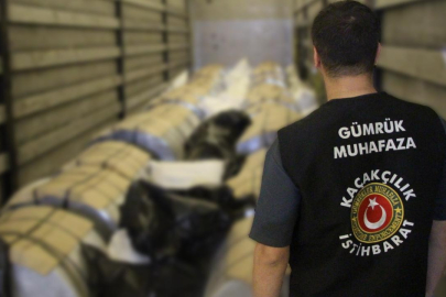 Ticaret Bakanlığı ekiplerinden kaçak oyuncak ve telefon operasyonu