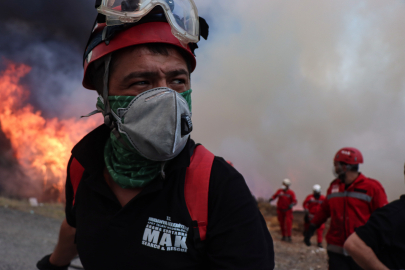 Bursa'nın Orhaneli ve Harmancık ilçeleri arasındaki orman yangınına müdahale sürüyor