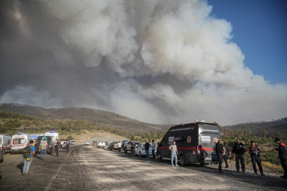 Bursa'daki yangınlara Büyükşehirden çok sayıda araç ve yüzlere personel ile müdahale!