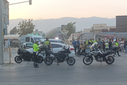 Hatay'da beton mikseri motosikleti ezdi: 2 ölü