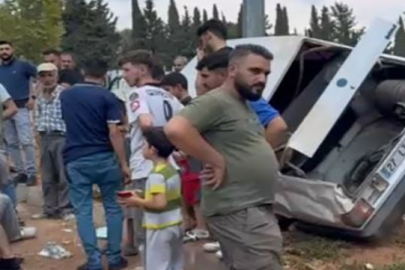 Gaziantep'te otomobil refüjdeki aydınlatma direğine çarptı: 1 yaralı